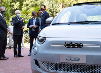 Fca, la 500 elettrica presentata al Quirinale e a Palazzo Chigi