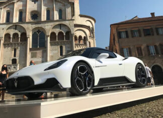 Maserati, presentata a Modena la nuova supercar MC20