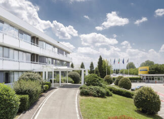 Cnhi, soffre il mercato agricolo, tiene il movimento terra