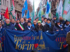 Torino industria e futuro, dalla piazza “Innamòrati di Torino” l’appello di AQCF-R