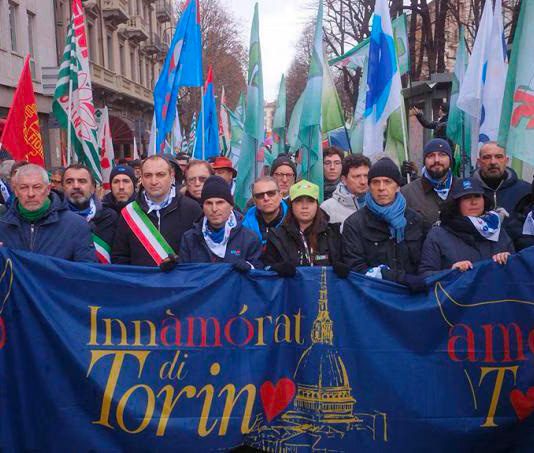 Torino industria e futuro, dalla piazza “Innamòrati di Torino” l’appello di AQCF-R